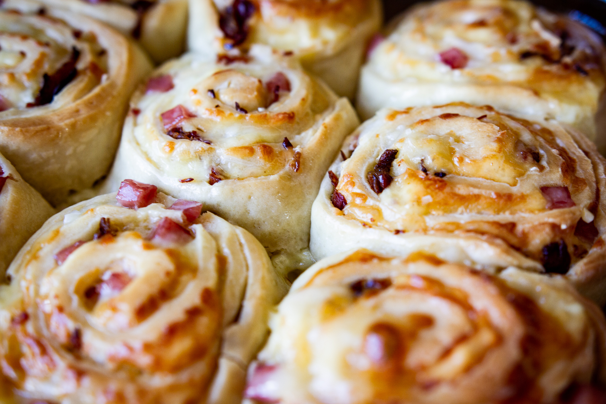 bacon ham and cheese breakfast rolls